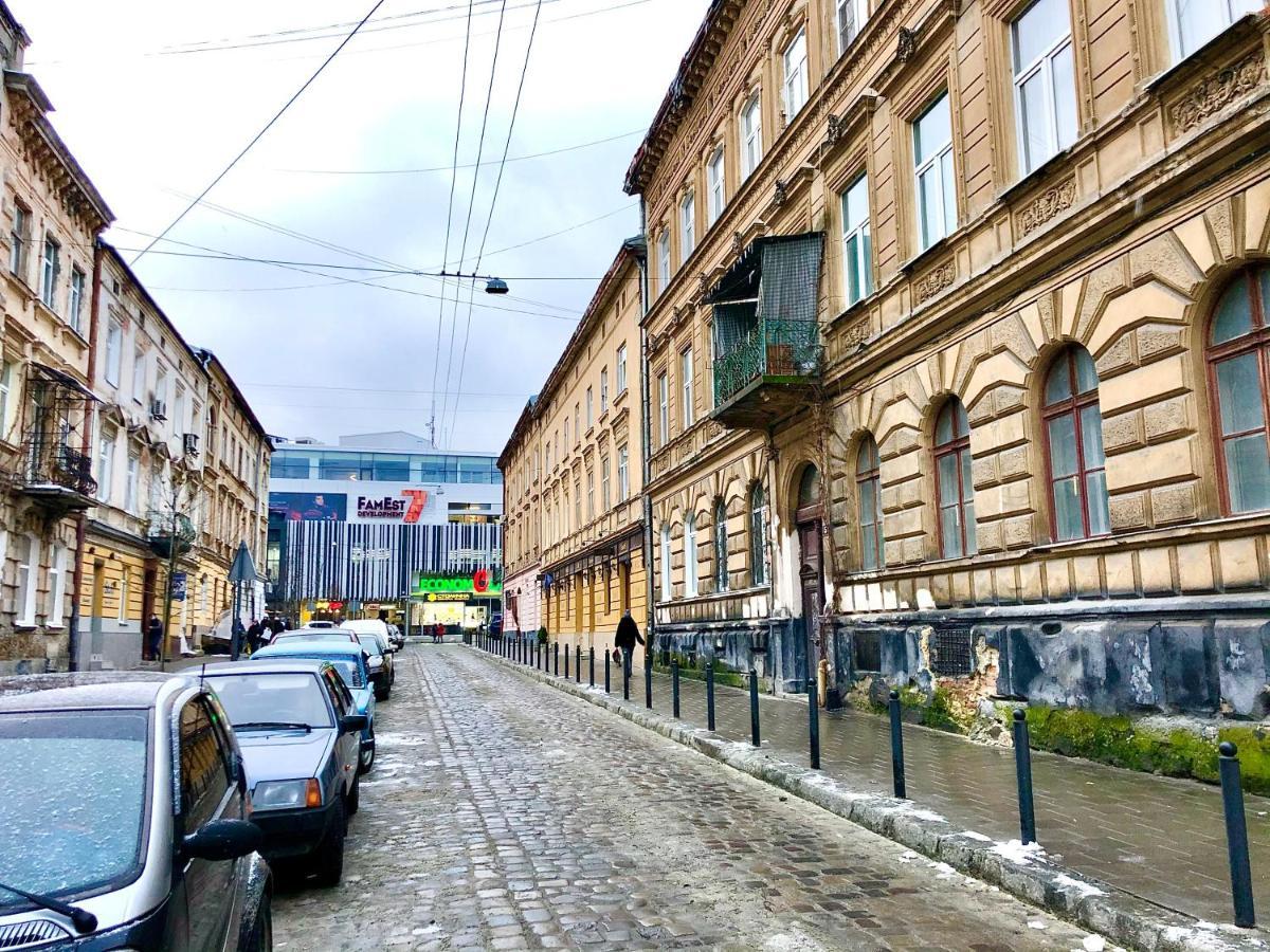 Romantic Apartments - City Center 5 15 Lviv Exterior photo