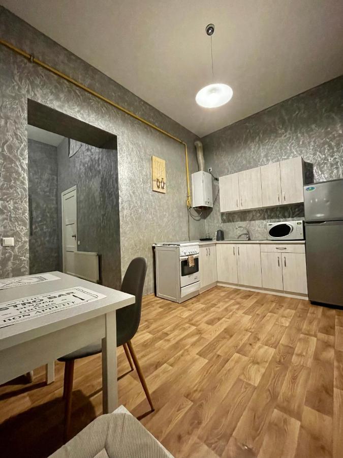 Romantic Apartments - City Center 5 15 Lviv Exterior photo